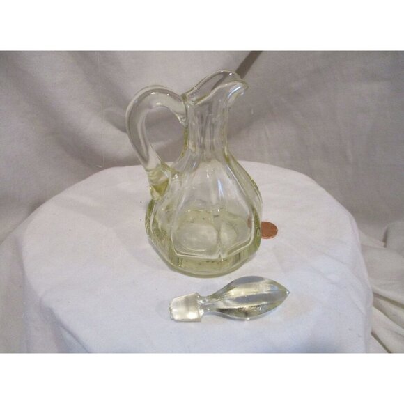 Decanter Cruet Caster Pitcher stopper Vintage Syrup vinegar oil yellow hue glass - Picture 4 of 5